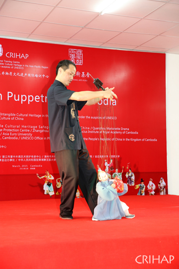 中国福建木偶戏文化交流活动在柬埔寨金边举办