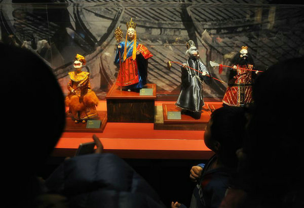 中国美术馆呈献“偶人世界——徐竹初木偶雕刻作品捐赠展”