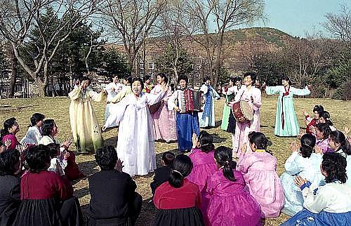 朝鲜非物质文化遗产清单制定培训班在平壤举办